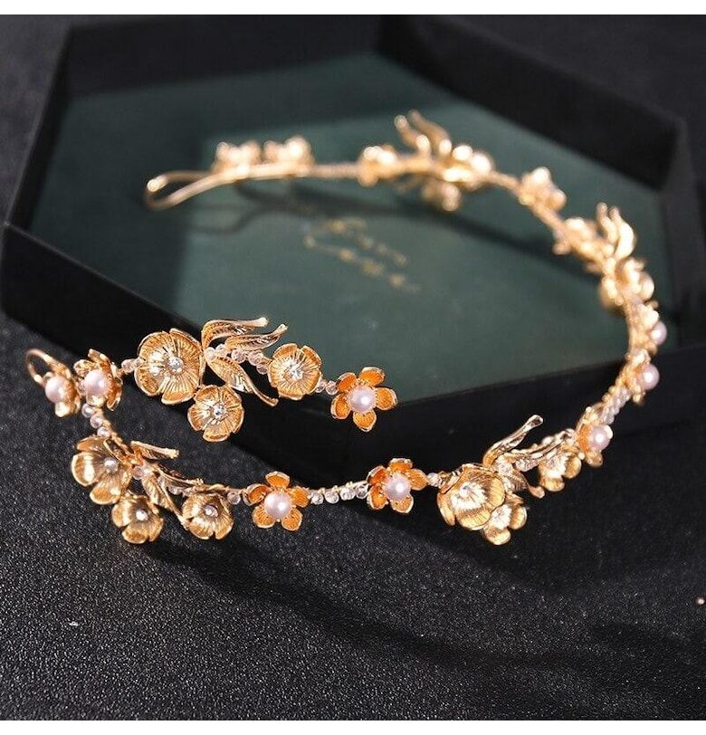 Аксесоар за коса - златен - с цветя и перли - Antony C11 - Pursehuit