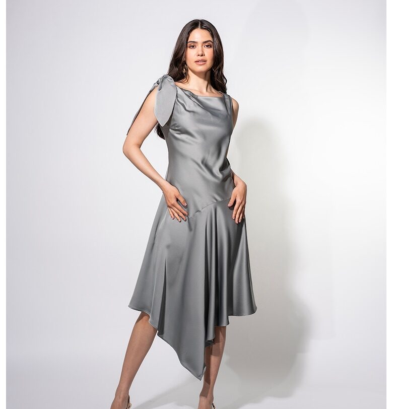 Асиметрична рокля Elania Hermosa