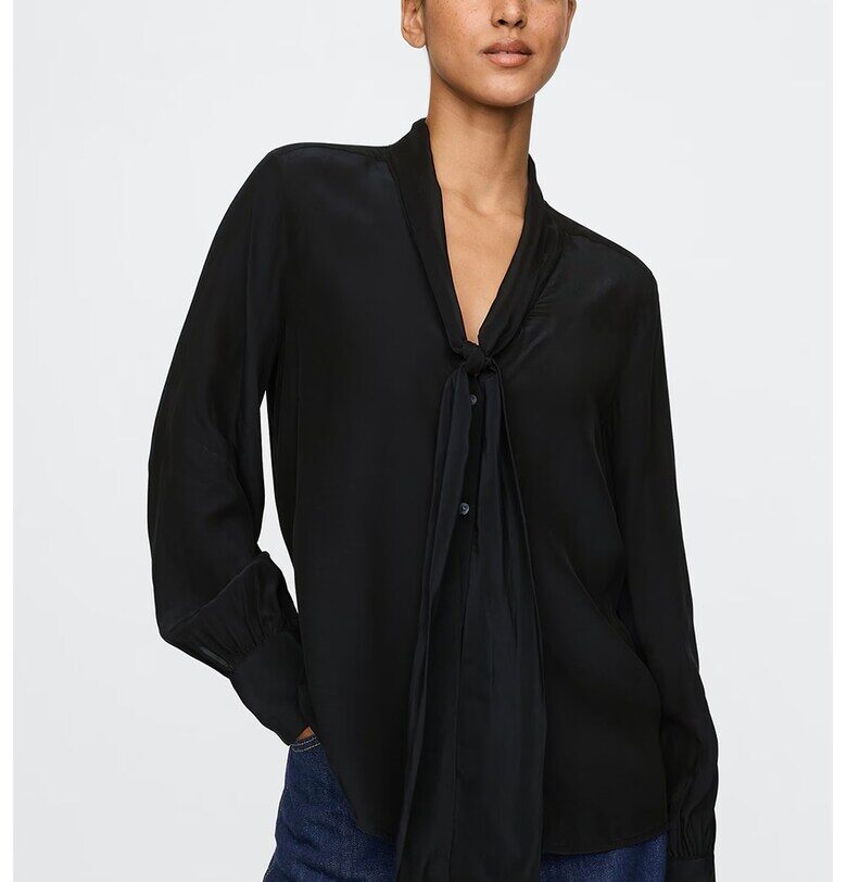 Блуза с панделка на яката - Черен GAP