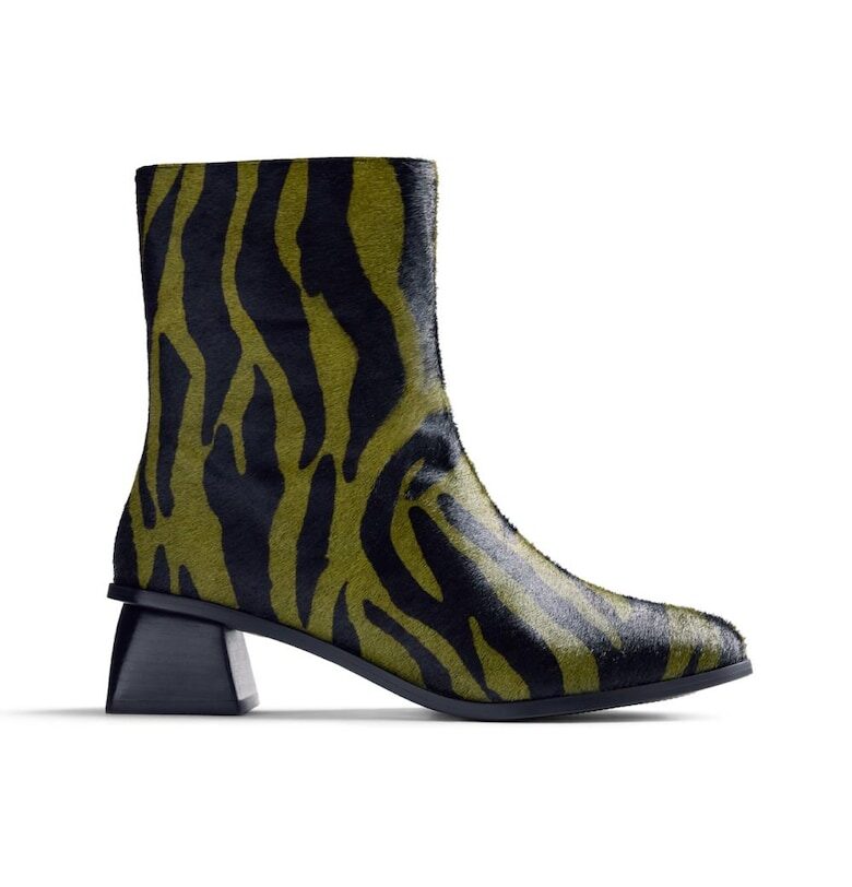 Боти с животинска шарка Gioseppo