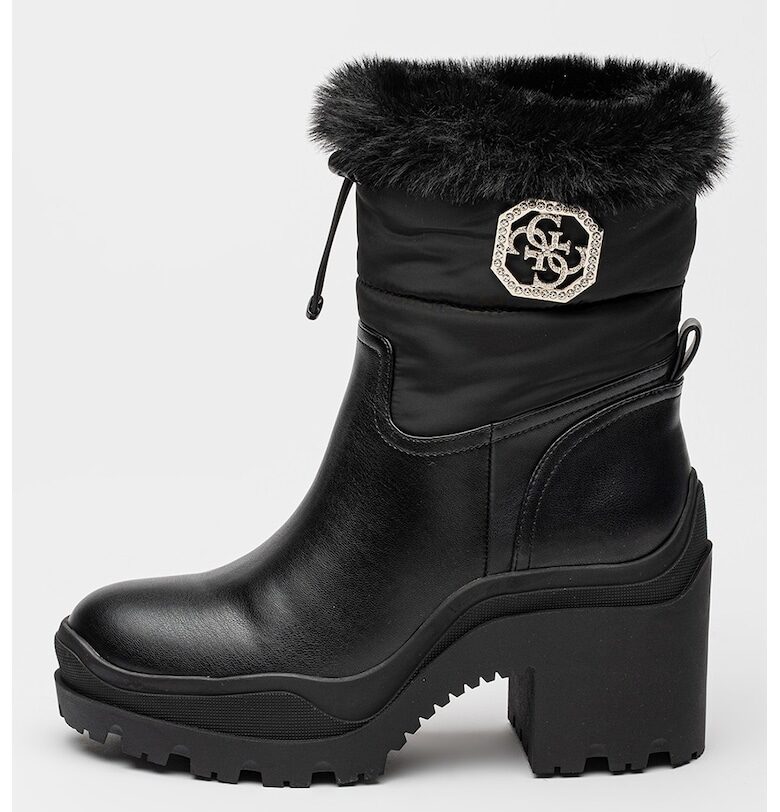 Боти с масивен ток GUESS