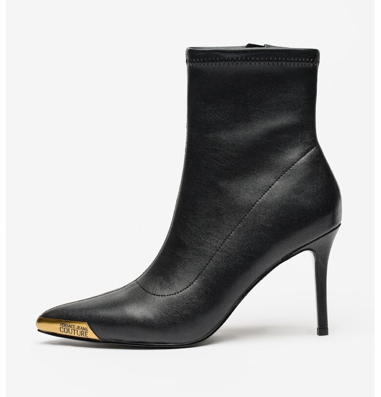 Боти с остър връх и ток Versace Jeans Couture