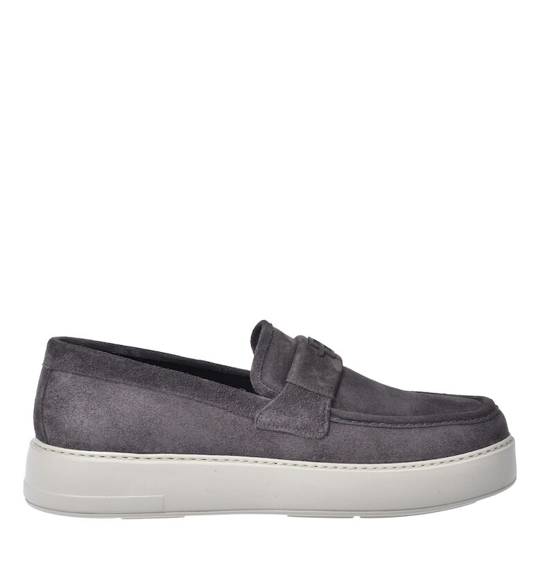 Велурени мокасини с овален връх Baldinini