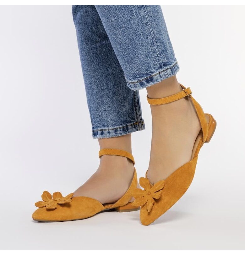 Велурени пантофки HOWEY 27853 с флорална апликация Gioseppo