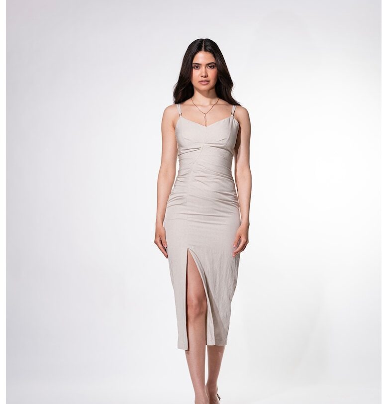 Вталена шпиц рокля Petrina Hermosa