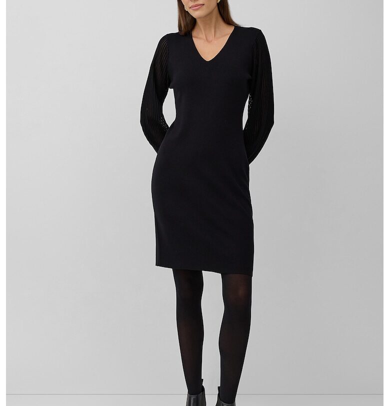 Вталена шпиц рокля sOliver