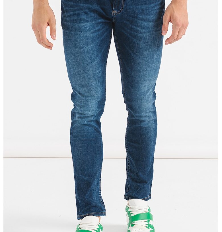 Вталени дънки със захабен ефект - Индигово синьо Tommy Jeans