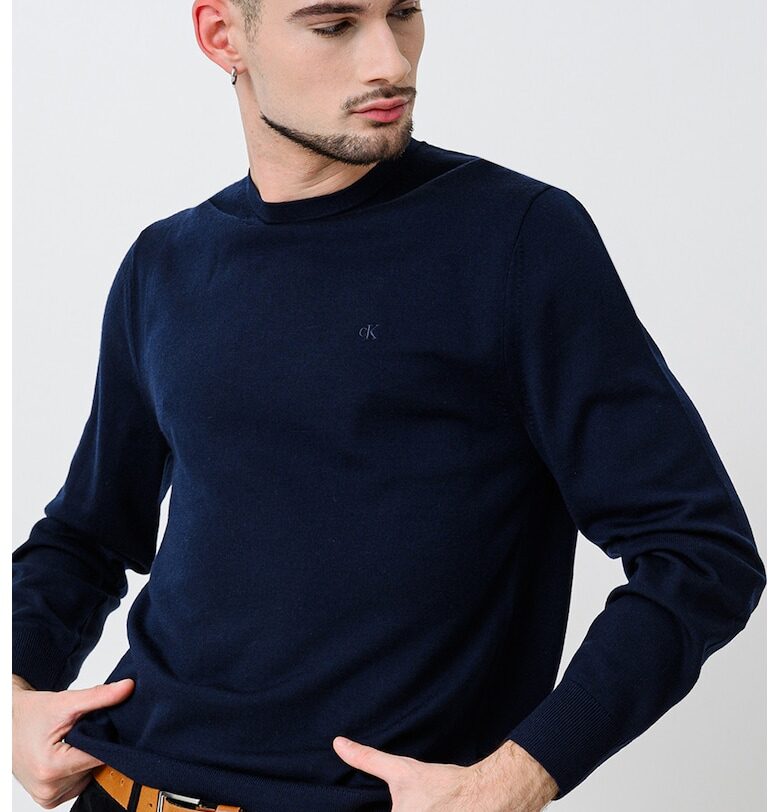 Вълнен пуловер с овално деколте - Ултрамарин синьо CALVIN KLEIN