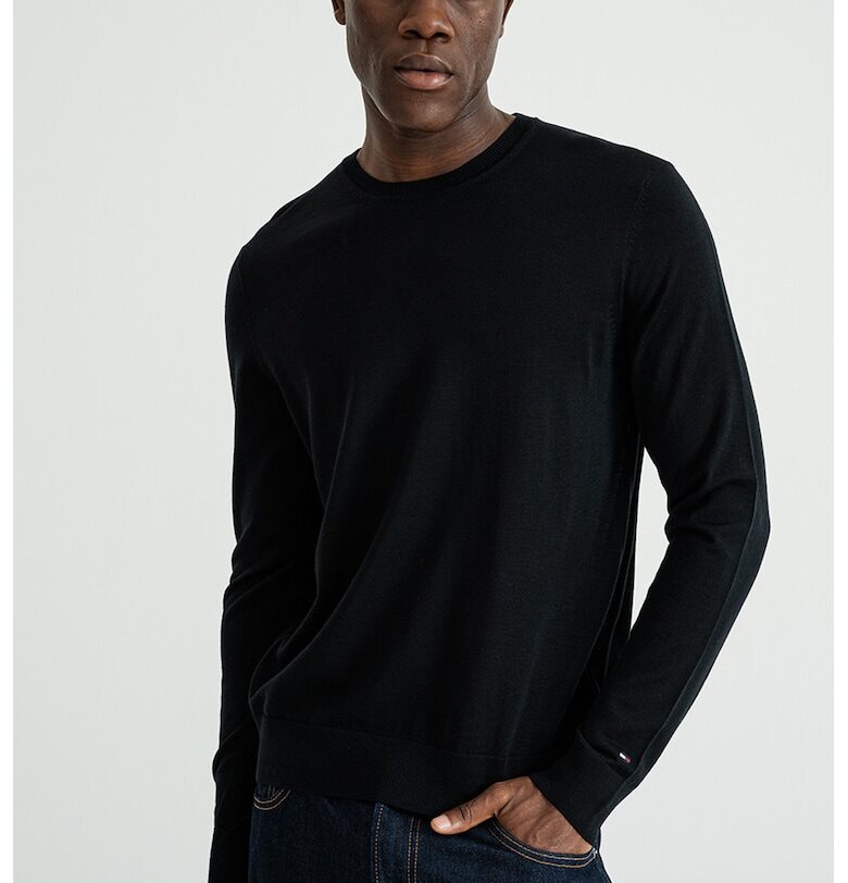 Вълнен пуловер с овално деколте - Черен Tommy Hilfiger