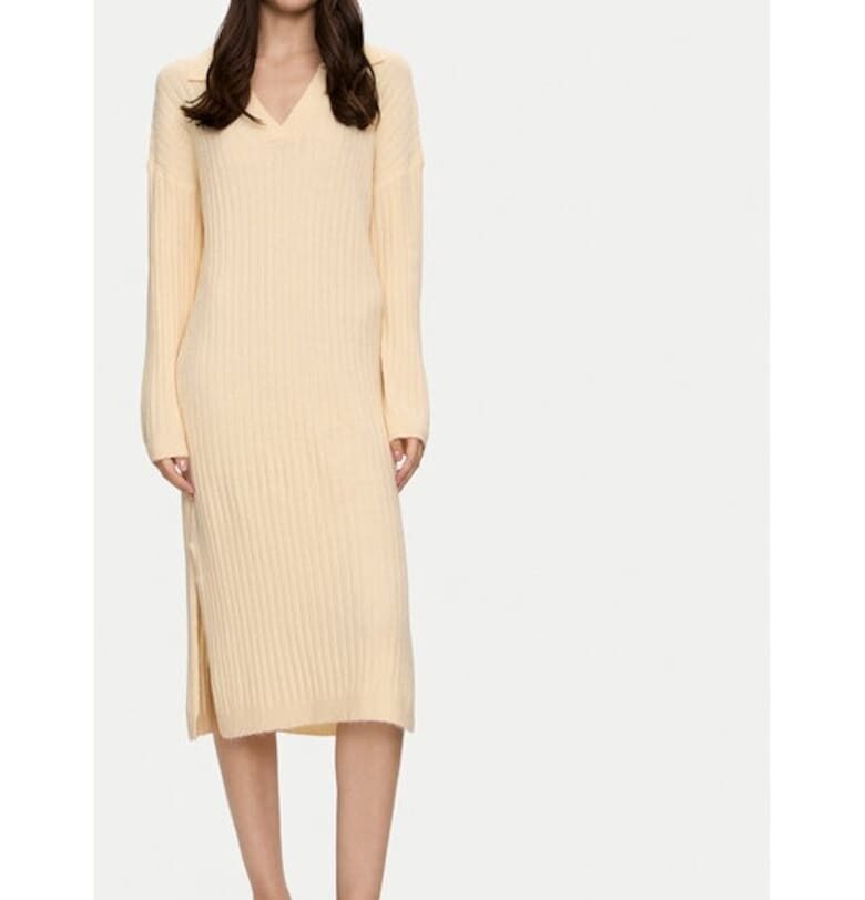 Дамска рокля - смела душа - бежово - акрил BRAVE SOUL