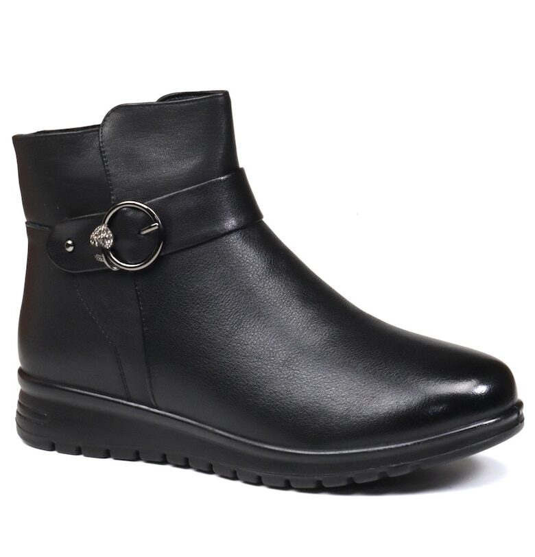 Дамски боти M002-черни FORMAZIONE