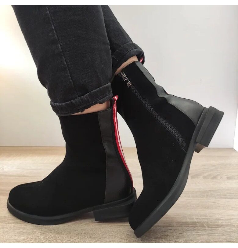 Дамски ежедневни боти  D9193-1 черни - велурени FORMAZIONE