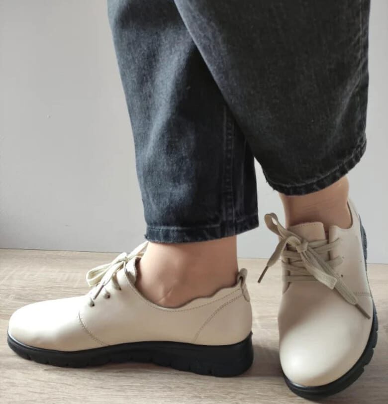 Дамски ежедневни обувки  21072 Кремав FORMAZIONE