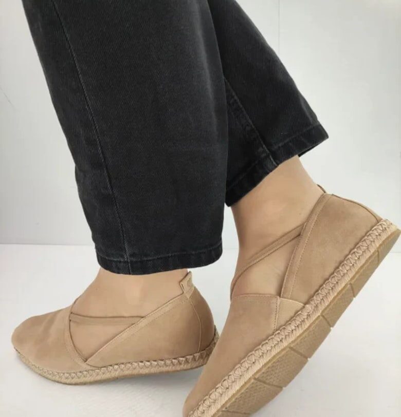 Дамски ежедневни обувки  24620-44 Бежов Велур Tamaris