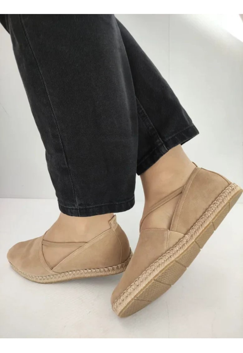 Дамски ежедневни обувки 24620-44 Бежов Велур Tamaris