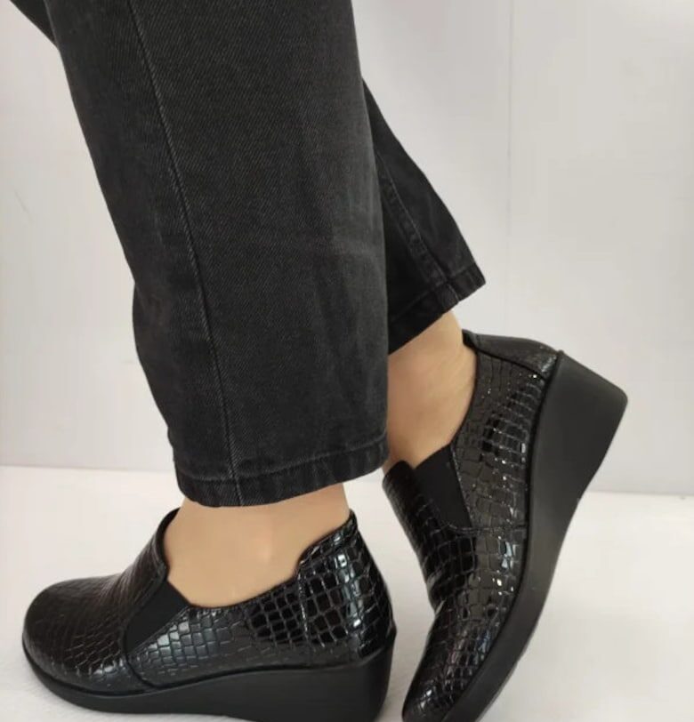 Дамски ежедневни обувки  60017B 01-O Черни Кроко Karisma