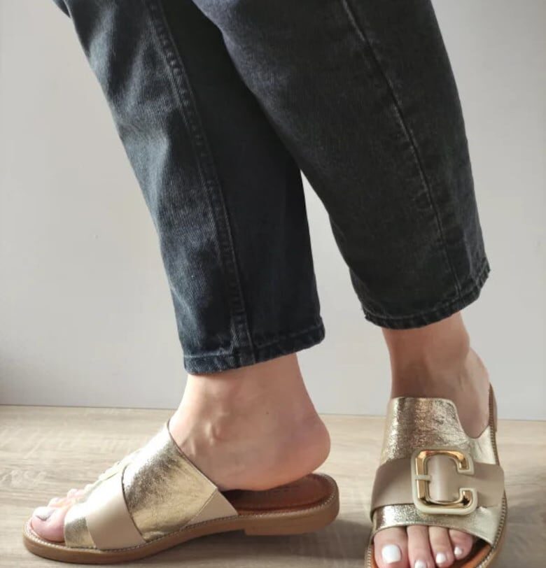 Дамски ежедневни сабо  10996 - златисто с бежово - златисто - DOGATI