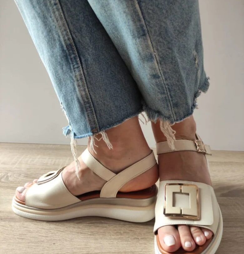 Дамски ежедневни сандали  060-0010 Бежов - Бежов DOGATI