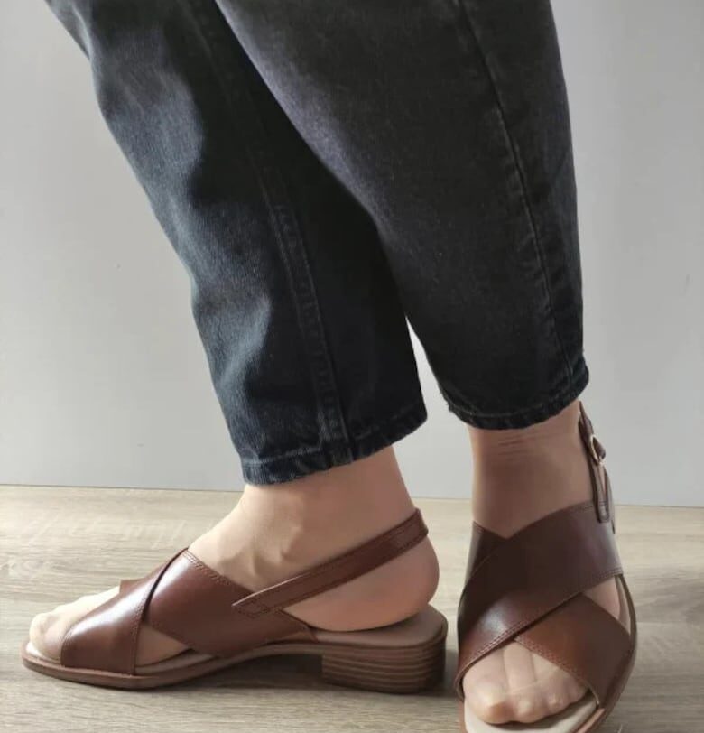 Дамски ежедневни сандали  28203-44 Коняк Кафяв - Кафяв Caprice