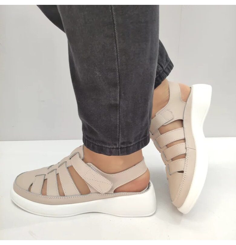 Дамски ежедневни сандали  7551 Бежов Feeling