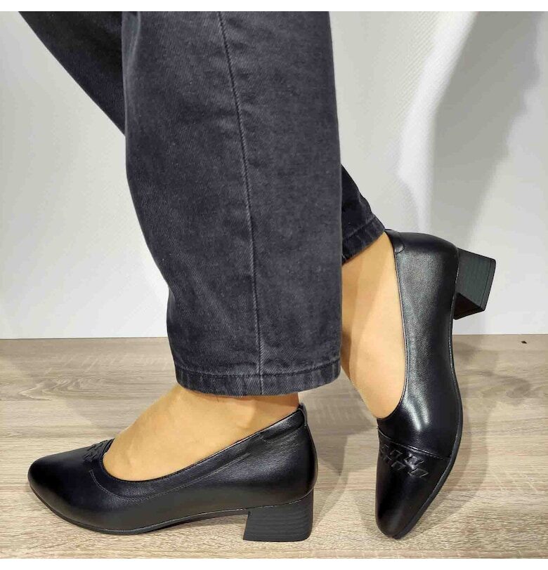 Дамски елегантни обувки  20019A 01-N - черни Pass