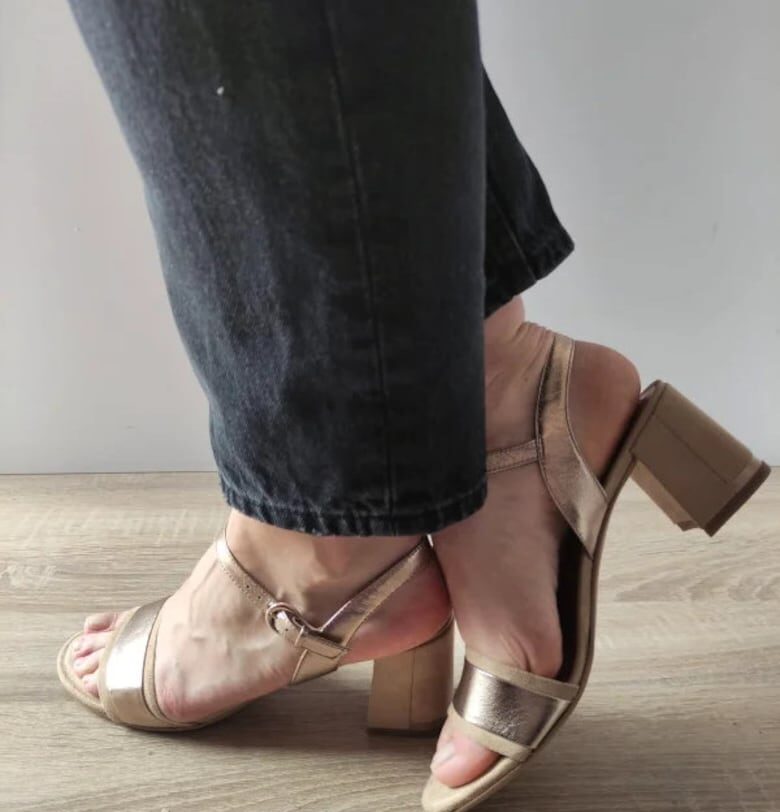 Дамски елегантни сандали  28344-44 - Бежов - Tamaris