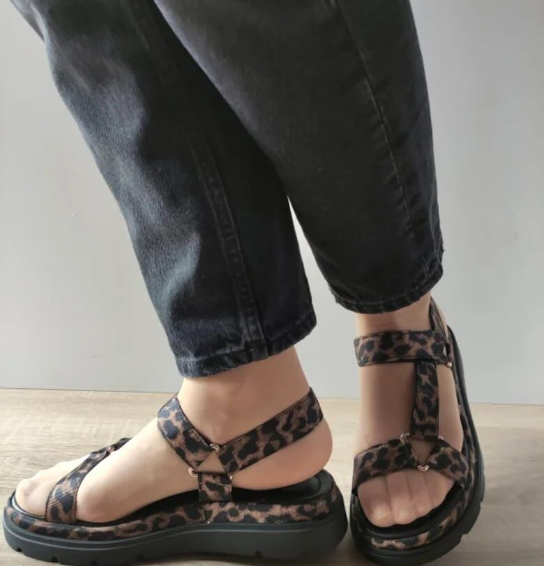 Дамски елегантни сандали  28703-44 с леопардово покритие - черни Tamaris