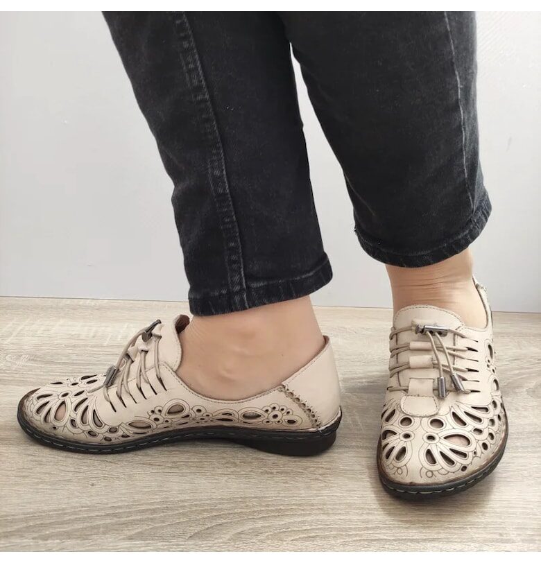 Дамски обувки  1154-1 - перфорирани - Бежови - Бежови DOGATI