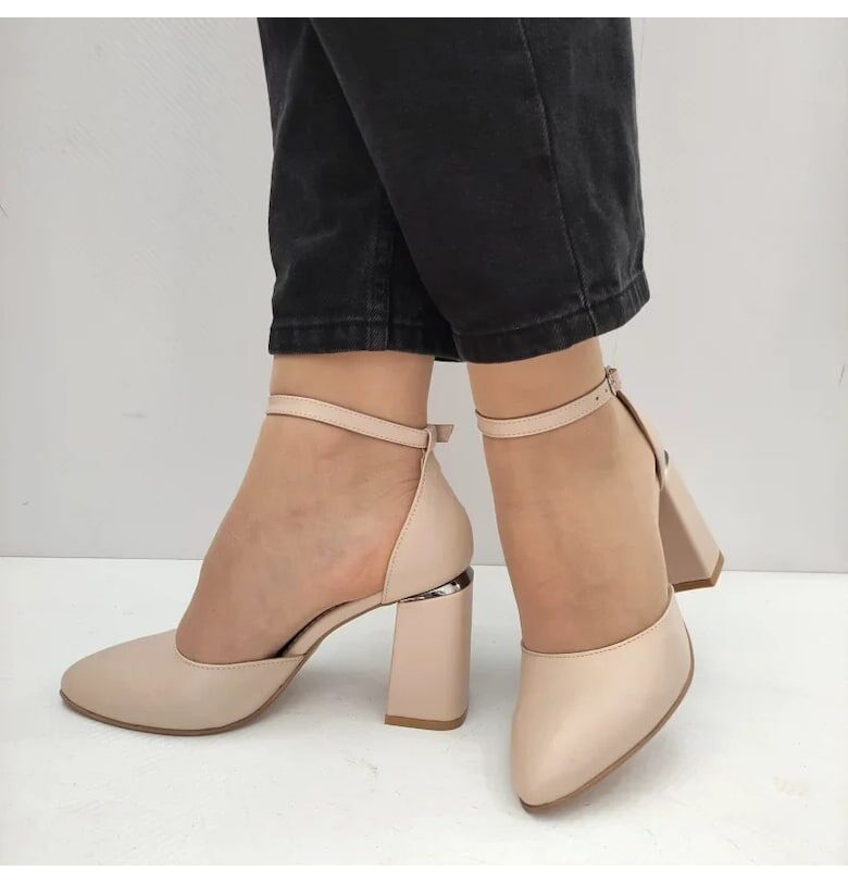 Дамски обувки  1848-6 в цвят телесен розов цвят с изрез - розови PERLLA