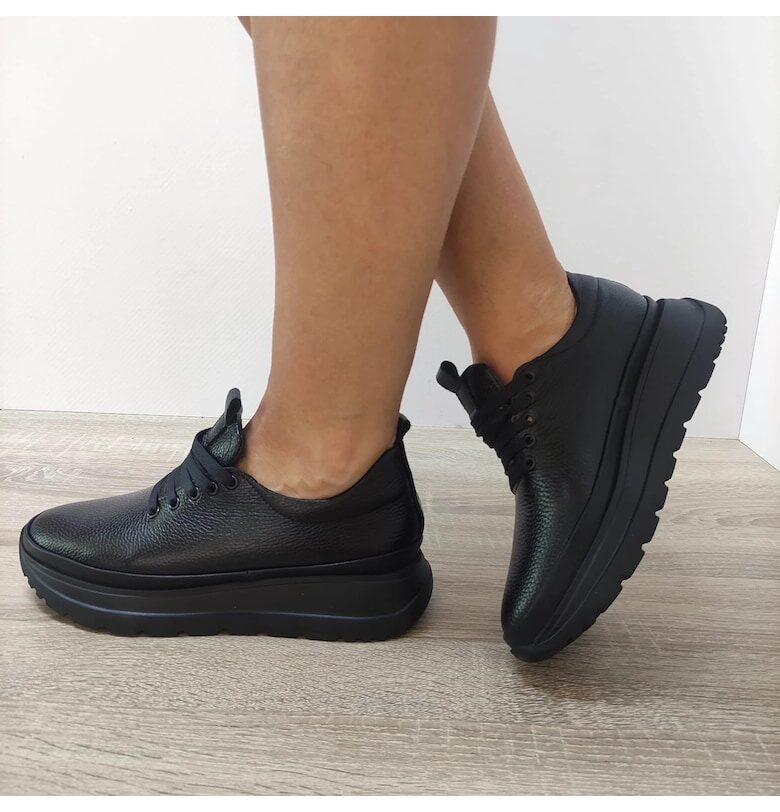 Дамски обувки  2023-1 - Черен PERLLA