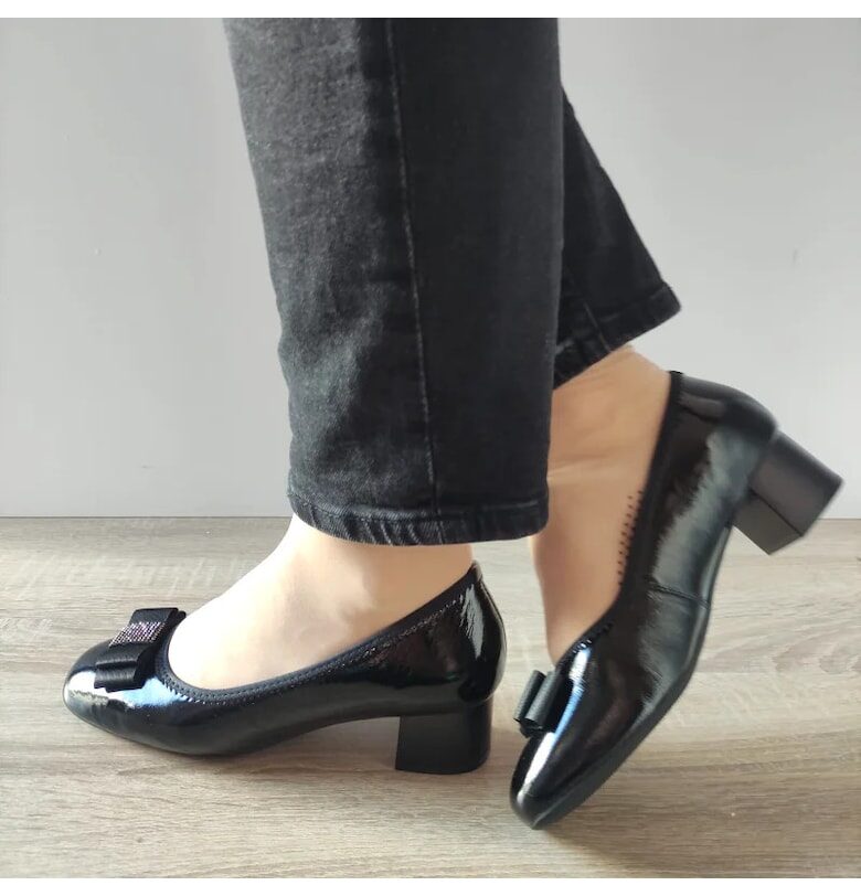 Дамски обувки  50053A 01-L - Елегантни - Черни лак - Черно Karisma