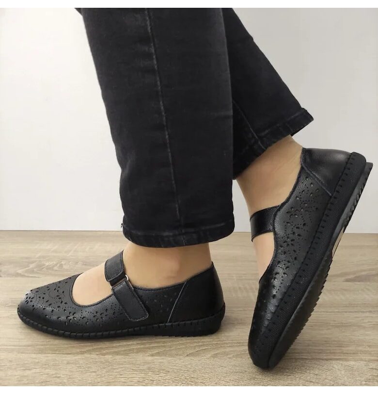 Дамски обувки  B924264 перфорирани - Черно Maria Conti