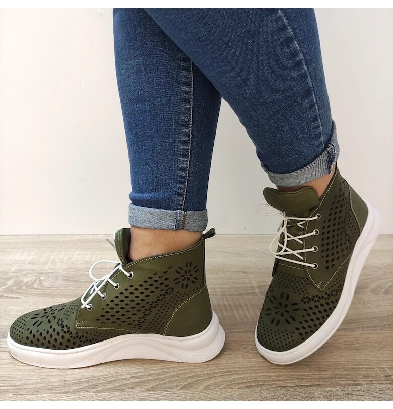 Дамски перфорирани ботуши  104 Green - Зелени DOGATI