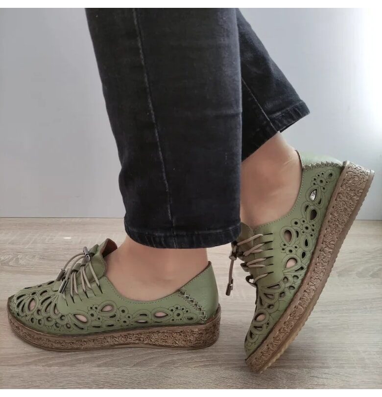 Дамски перфорирани обувки  7154-1 Olive - Зелени DOGATI