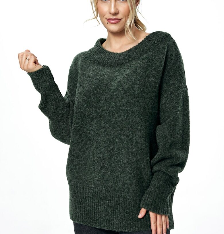 Дамски пуловер  оувърсайз - деколте тип „лодка“ - тъмно маслиненозелен - плетен материал с вълна - Един размер Figl
