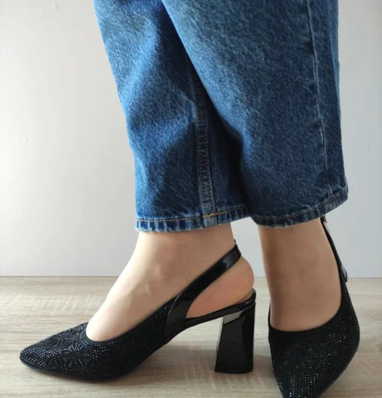 Дамски сандали  360048B 01-I - Елегантни - черни велур - черен Epica