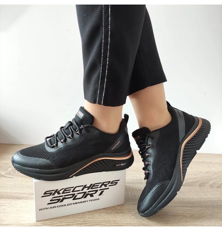 Дамски спортни обувки  155567 Bbk - черни Skechers