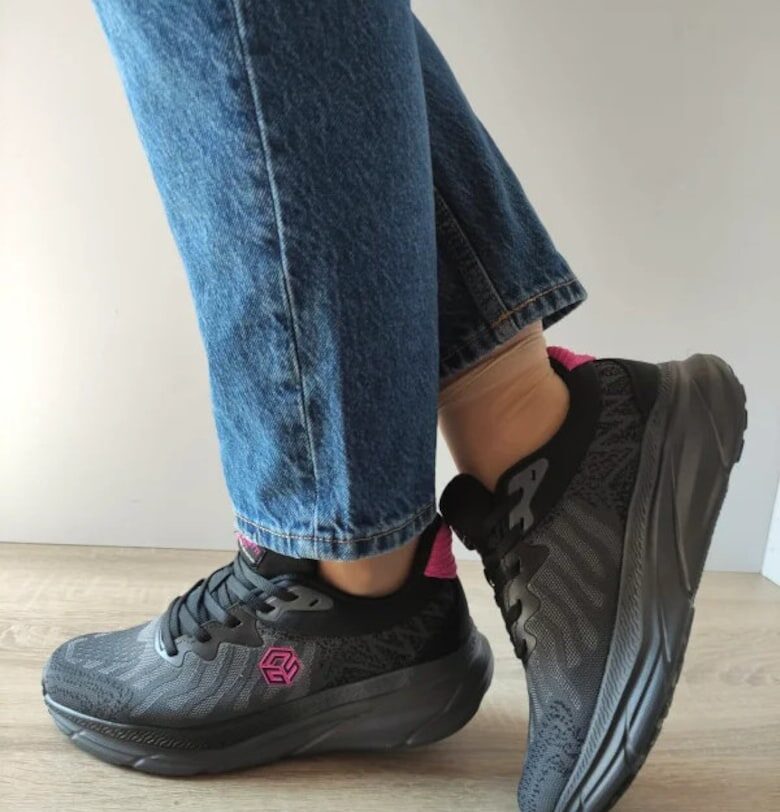 Дамски спортни обувки  27209 Черни - Черно GORETTI