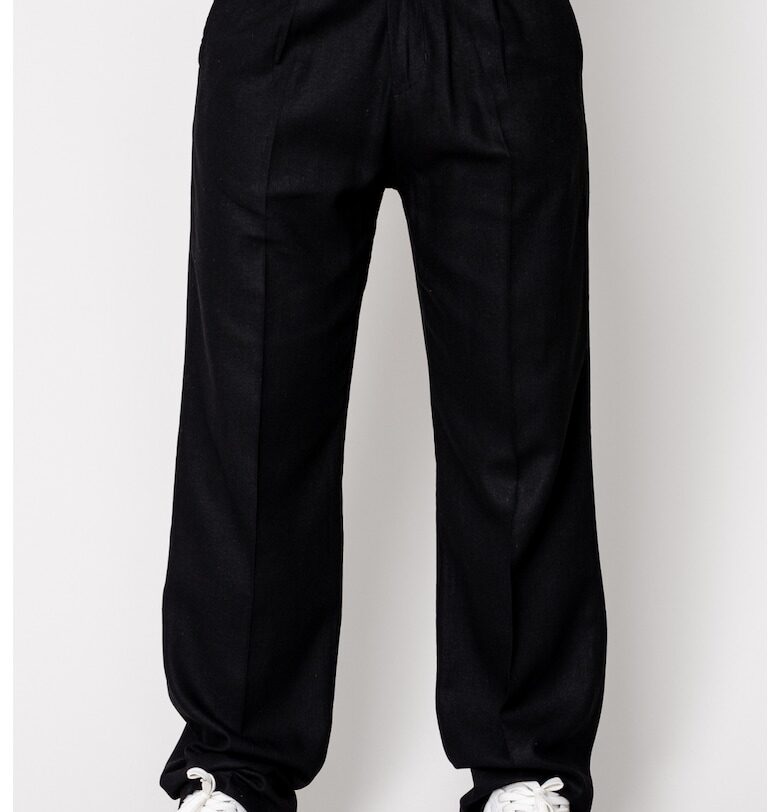 Дълги панталони от IN Black 16531 - Черен uFIT