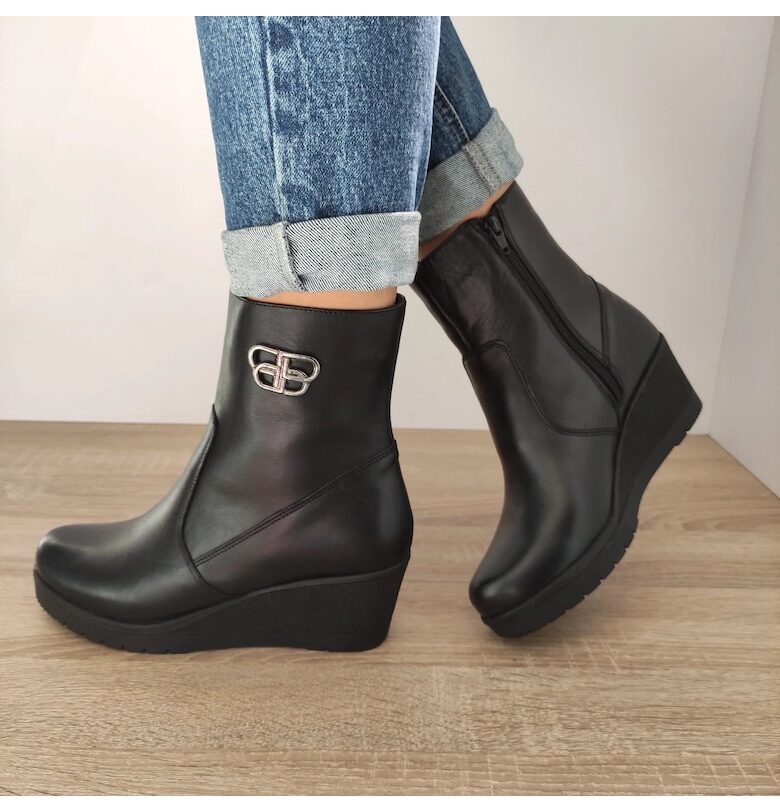 Ежедневни дамски боти  1559956 Black - Черни Nicolis