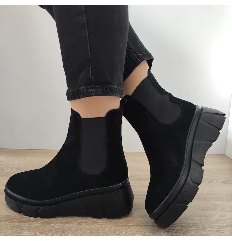 Ежедневни дамски боти  3020-4 черен велур - черни PERLLA