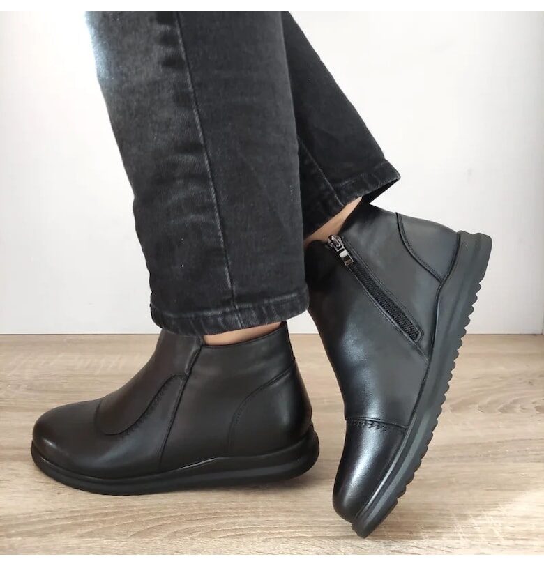 Ежедневни дамски боти  F6-69 Black - Черни FORMAZIONE