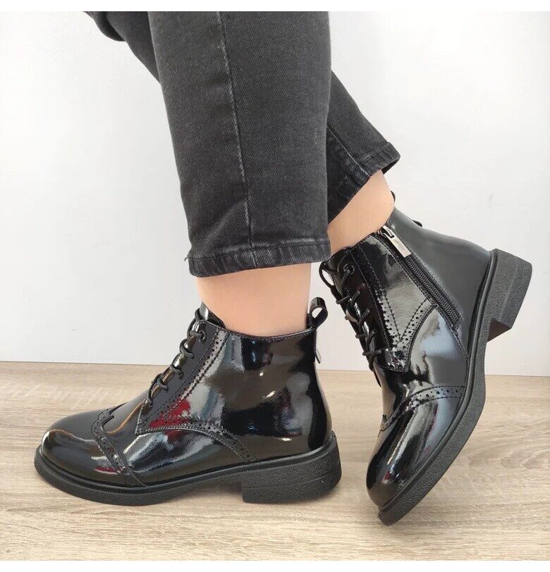 Ежедневни дамски ботуши  550022B 01-1 черен лак - черен Pass