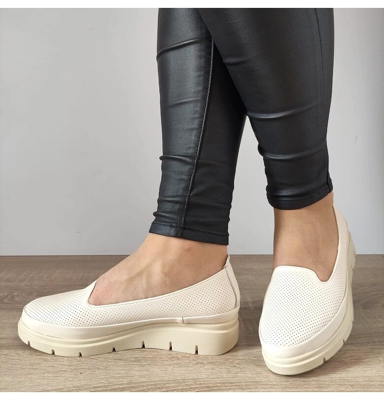 Ежедневни дамски обувки  1721-6 Beige - Бежови PERLLA