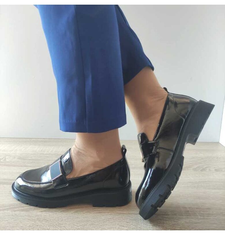 Ежедневни дамски обувки  400007 01-L черен лак - черен Pass