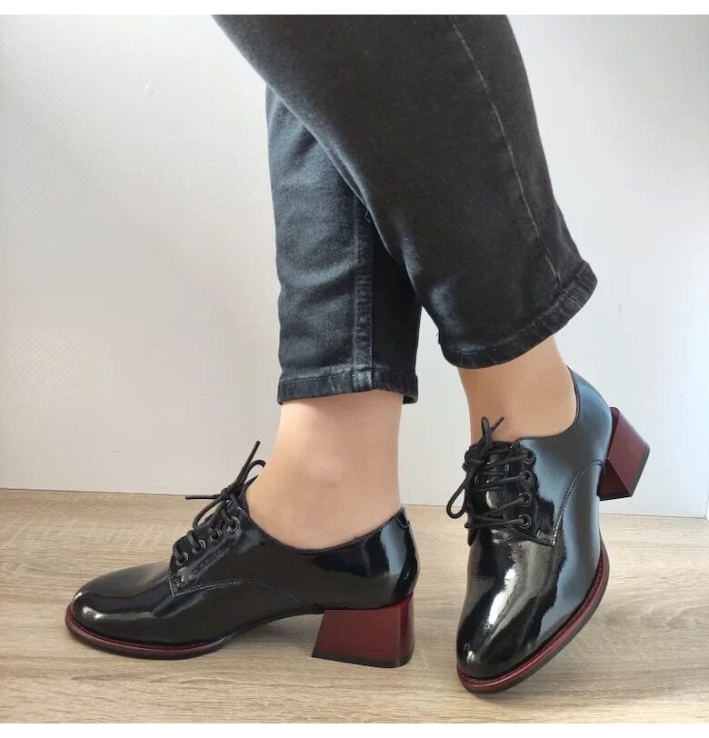 Ежедневни дамски обувки  550020A 01-L черен лак - черен Pass