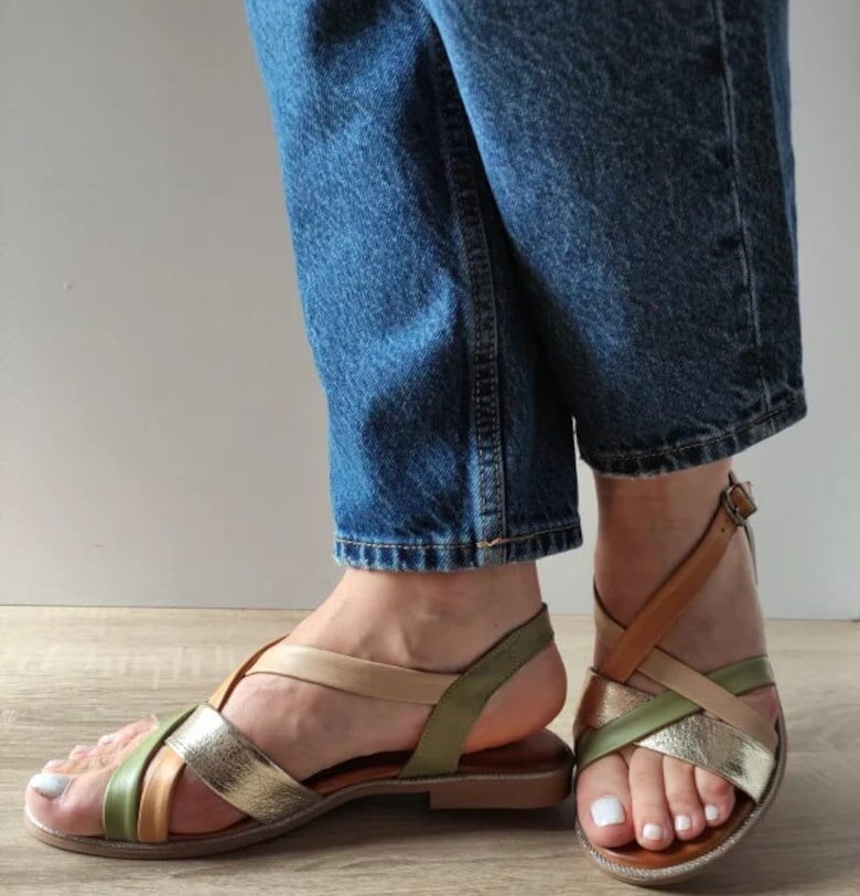 Ежедневни дамски сандали  059 A406 маслина с бежово и златисто - зелено DOGATI