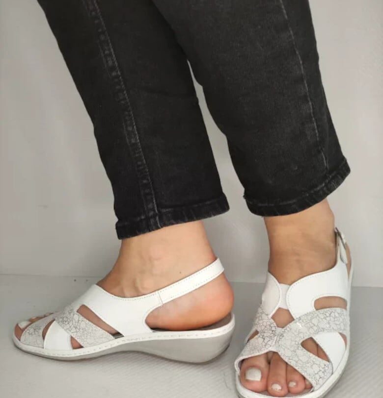 Ежедневни дамски сандали  0900T Paris 13-N - Бял Suave