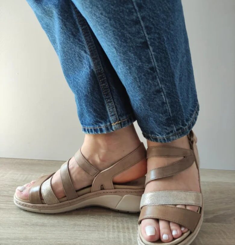 Ежедневни дамски сандали  18010T Azores 03-N Бежово + Кафяво Suave