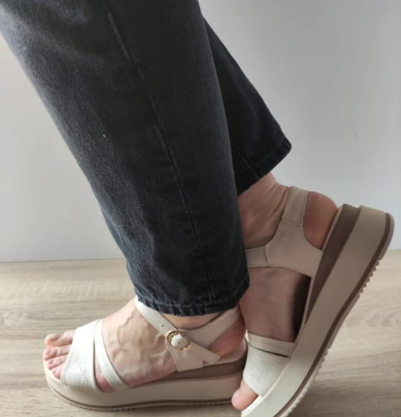 Ежедневни дамски сандали  50097 Крем - Крем FORMAZIONE